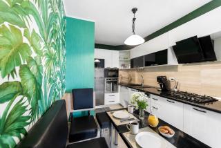 Adora Park Signature Stay Free Parking - 9