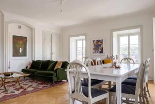 Top-Floor Apartment with Panoramic View in Stockholm Old Town - 3