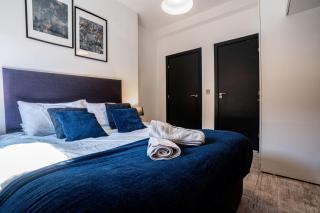 Central Leeds 2BedApt - Exposed Brick & Pool Table - 8