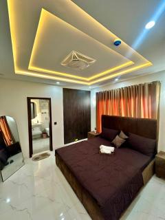 1BHK Luxury Suite Walk to Eiffel Tower Bahria Town - 0