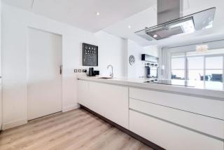 Vacationer Holiday Homes I Elegant 1 Bedroom I Beach & Sea Views l On the Palm - 4