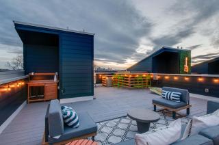 East Nash Lux - 13 Beds & City Views - 9
