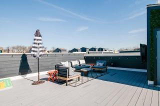 East Nash Lux - 13 Beds & City Views - 6