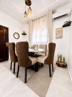 Mello Cozy Stand Alone Home . - 7