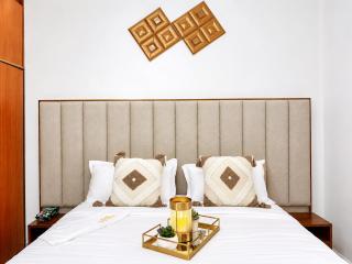 Mello Cozy Stand Alone Home . - 2