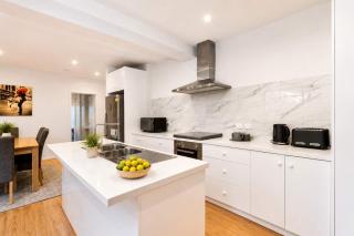 TheTree House Hobart Sleeps 8-2 Bath - 7