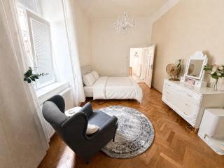 Apartment with Balcony Brno city center - Brno - 1