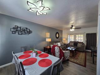 2-bed condo, cook-ready kitchen, and laundry, 5-8 minutes from University of Arizona and downtown Tucson - 3
