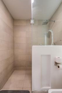 Kanemi 1 bedroom Lekki Phase 1 - 3