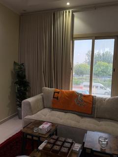 Chic Apartment with Direct View - 6