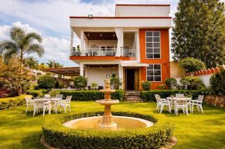 Aaravilla Queen - 1