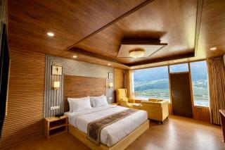 New Naina Rockland- Centrally Heated and Cooled rooms with Mountain & River View - 6