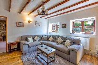 Garth Cottage - 1
