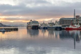 Historic Shipyard Views Vervet Waterfront - 4