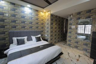 Hotel MR - 8