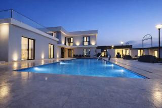 Elite Mansion Tirana - Heated Pool & SPA - 9BR - 0