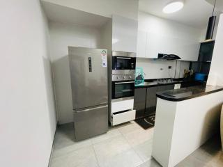 Elegant 2 Bedrooms - 1