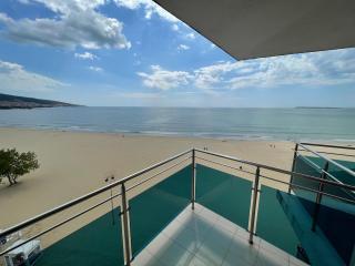 Beachfront Apartment with Panoramic Sea View Sunny Beach - 0