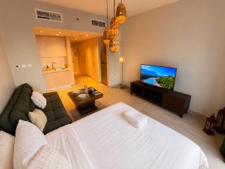 Serene Studio in Yas Island 5 - near Zayed international AirPort - 9