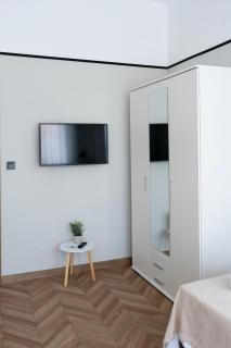 Elhome - 7