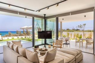 New 4 Bedroom Villa with panoramic sea views - 1