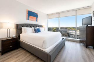 Chic Stamford Apartment - Walk to Train & Entertainment - 4