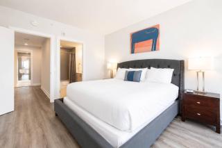 Chic Stamford Apartment - Walk to Train & Entertainment - 3