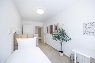 Close to River and City - Group Apartments - 3