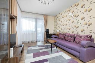 Spacious Apartment with a Workspace and Balcony near the Water Park by Noclegi Renters - 9
