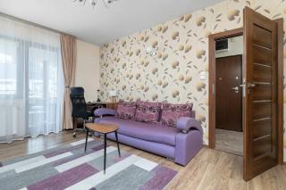 Spacious Apartment with a Workspace and Balcony near the Water Park by Noclegi Renters - 2