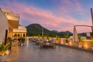 Arista Luxury Resort - 5