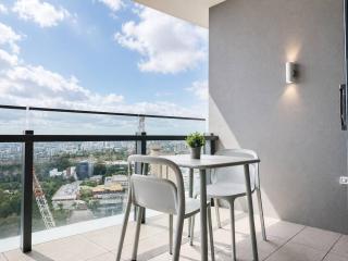 Skyline Poetry - 1BR Premium Stay in QWR - 8