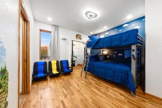 Lakefront Retreat Near Disney with Pool & Theater - 8
