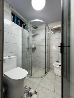 serene stays apartment with fully equipped gym , heated swimming pool ,private parking space and amazing scenic views - 4