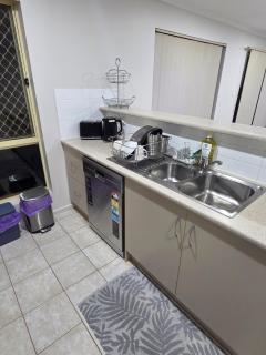 Modren Family Escape - Spacious 4BR Home - 6