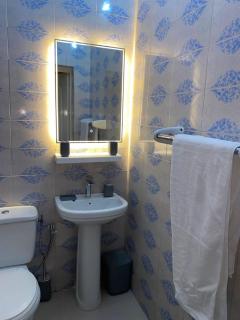 Studio Manta - Air conditioning - Wi-Fi - 5 min to AIBD shuttle buses - 5