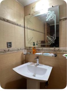 4Bdr Spacious Hill View Central E 11 TV Netflix - 4