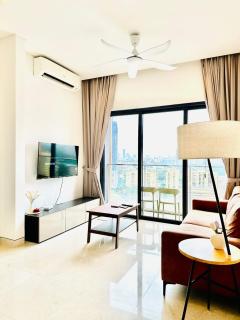 Lucentia Residence BBCC Modern City View Stay - 6
