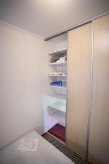 Comfortable 2BR Garden Apt with AC & Free Parking - 7