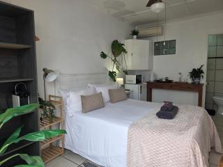 Nahoon Bed & Breakfast - 4