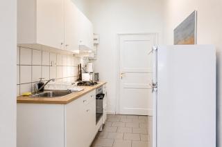 Comfy 2BR Apartment Very Central, 10 Min to Westbahnhof - Vienna - 2