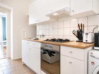 Comfy 2BR Apartment Very Central, 10 Min to Westbahnhof - Vienna - 6