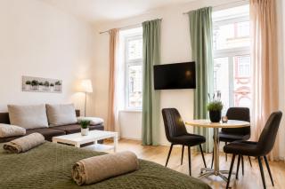 Comfy 2BR Apartment Very Central, 10 Min to Westbahnhof - 4