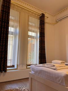 LOLA INN Hotel - 7