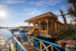 Luxurious Houseboat stay - 2