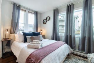 Stylish 2BR Groton Getaway Close to Everything! - 3