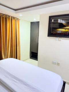 Floyd Msquare Hotel - 5