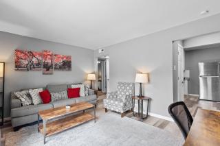 Luxurious 2-Bedroom Abode with Elevated Comforts Near Main Street - 5