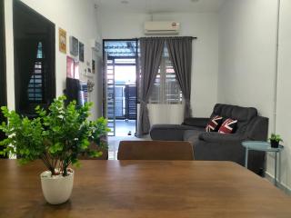 910 Entire Homestay Seremban Town, Templer, Lobak, Lekas Highway - 0