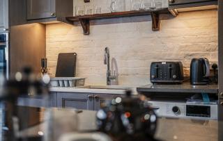 Coach House, Peak District Escape sleeps up to 10 - 8